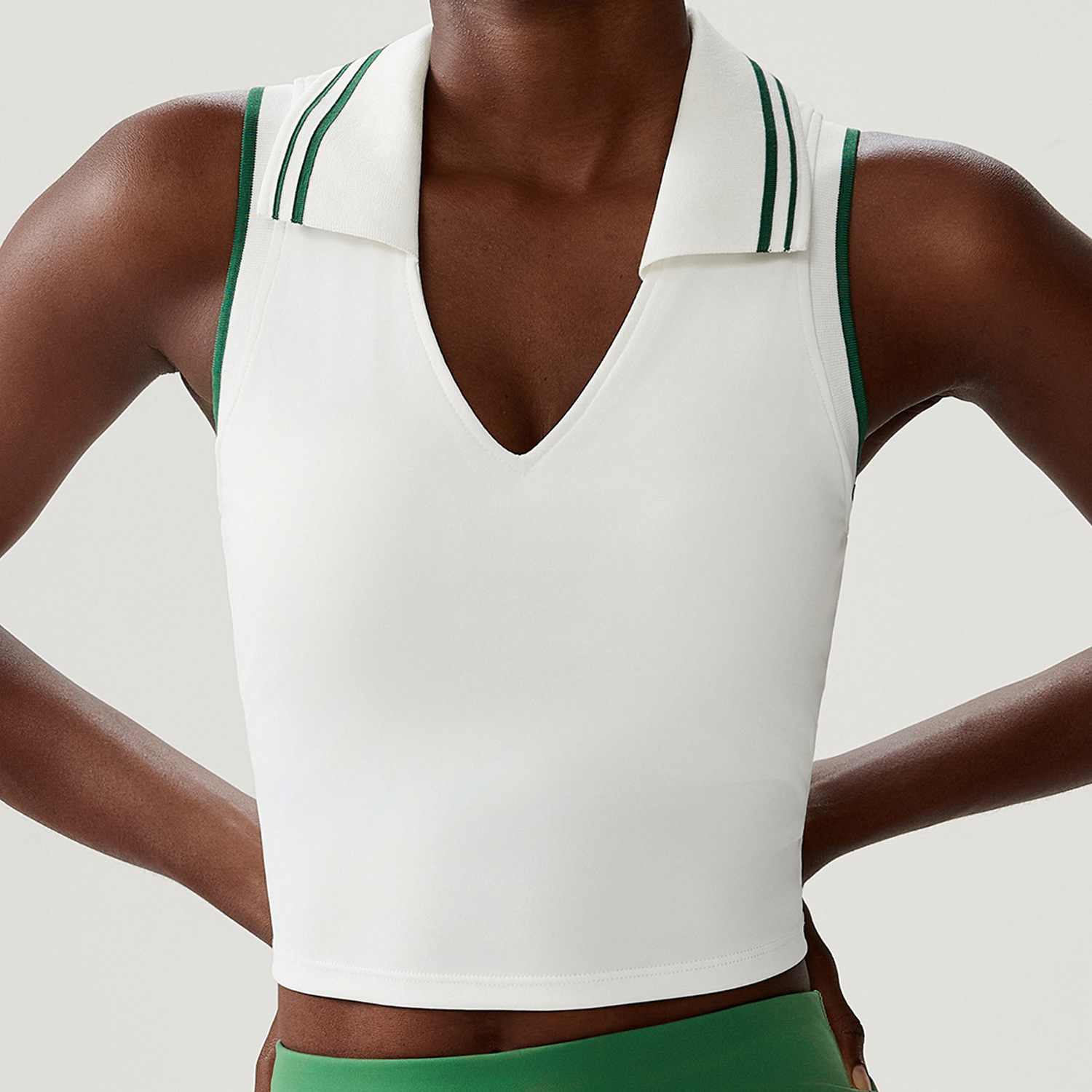 Спортивная одежда на открытом  – обзор и цена Badminton Outfit